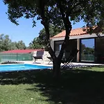 Casa Do Mestre Inteira بيت للعطل Vila de Punhe