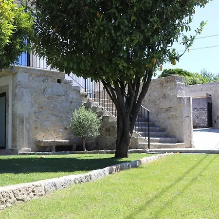 Casa Do Mestre Inteira * Vila de Punhe