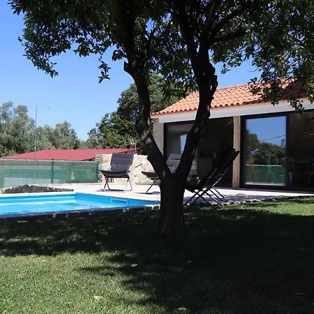 Casa Do Mestre Inteira Feriehus Vila de Punhe