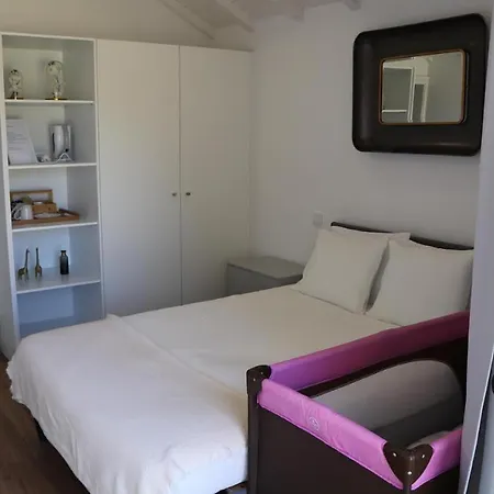 Casa Do Mestre Inteira * Vila de Punhe