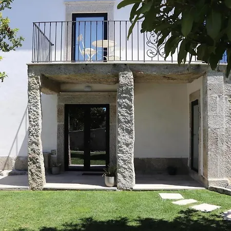 Casa Do Mestre Inteira * Vila de Punhe