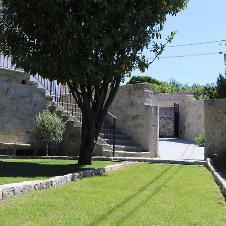 Casa Do Mestre Inteira * Vila de Punhe