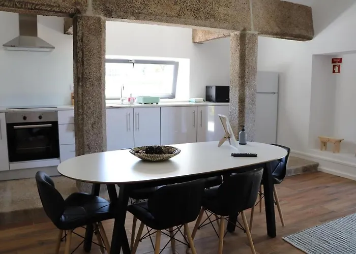 Casa Do Mestre Inteira Holiday home Vila de Punhe