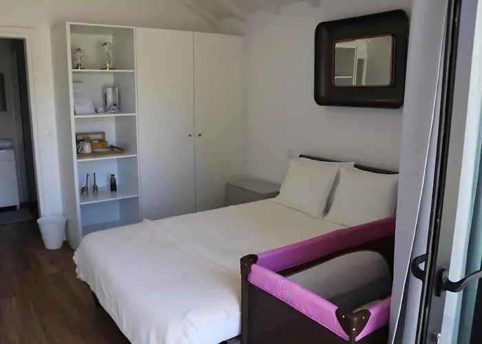 Casa Do Mestre Inteira * Vila de Punhe