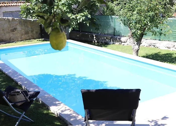 Casa Do Mestre Inteira * Vila de Punhe